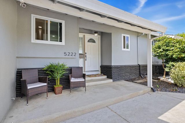 5222 Locust Ave, Carmichael, CA 95608