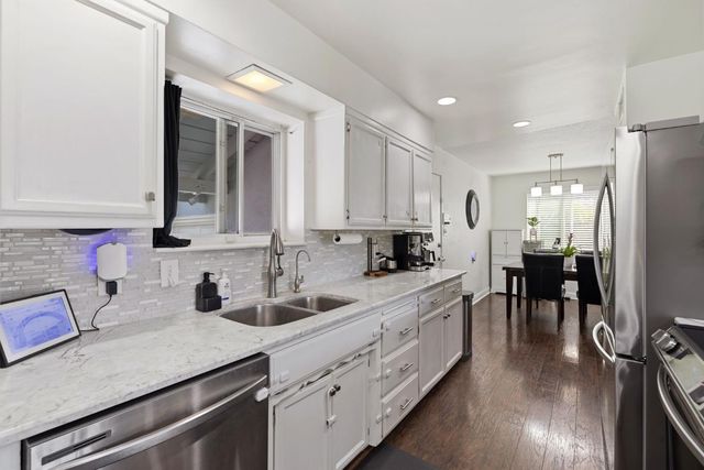 5222 Locust Ave, Carmichael, CA 95608