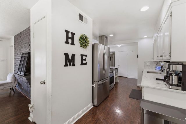 5222 Locust Ave, Carmichael, CA 95608