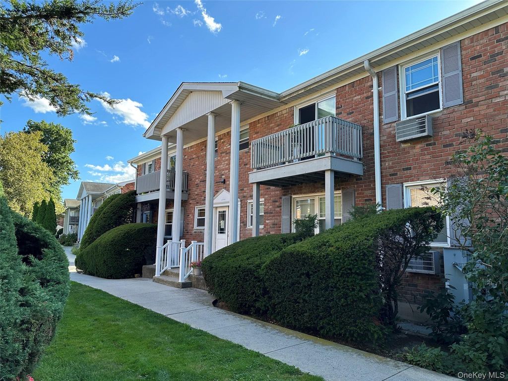 145 Fairharbor Drive 145, Patchogue, NY 11772