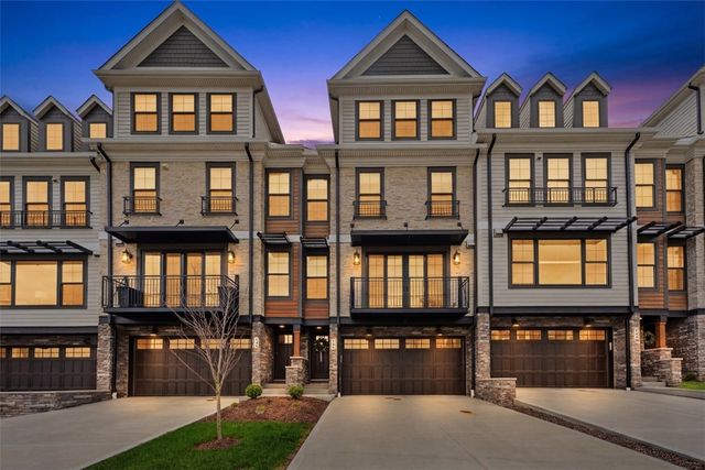 146 Enclave Dr, Seven Fields Boro, PA 16046