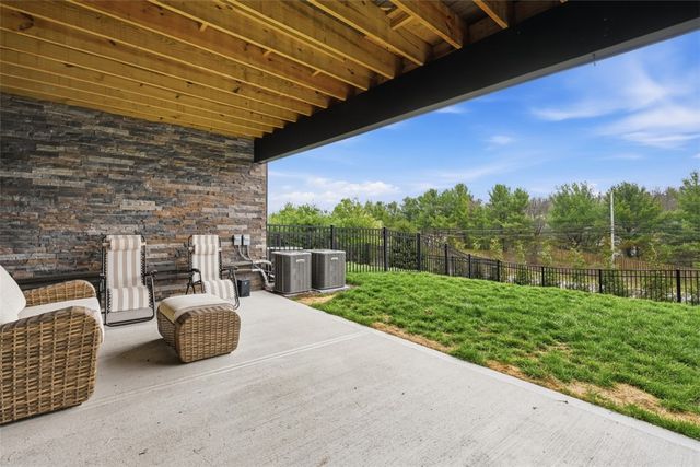 146 Enclave Dr, Seven Fields Boro, PA 16046
