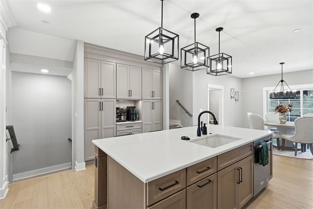146 Enclave Dr, Seven Fields Boro, PA 16046