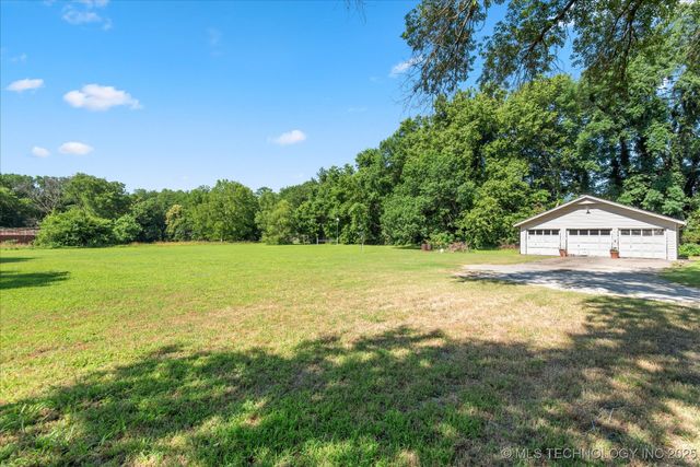 785 US Highway 60 Highway, Bartlesville, OK 74003