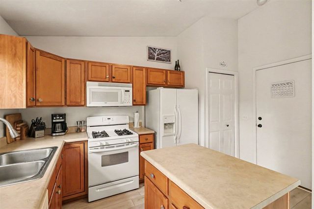 3006 Arctic Avenue, Kalamazoo, MI 49004