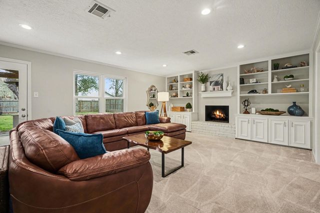 4119 Long Grove Drive, Seabrook, TX 77586