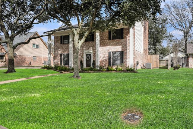 4119 Long Grove Drive, Seabrook, TX 77586