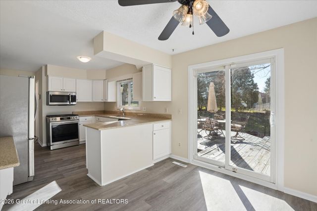 2413 Beacon Hill Drive, Lansing, MI 48906