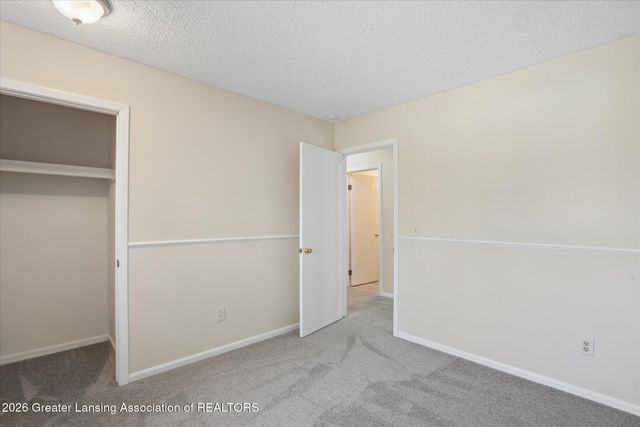 2413 Beacon Hill Drive, Lansing, MI 48906