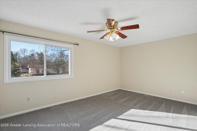 2413 Beacon Hill Drive, Lansing, MI 48906