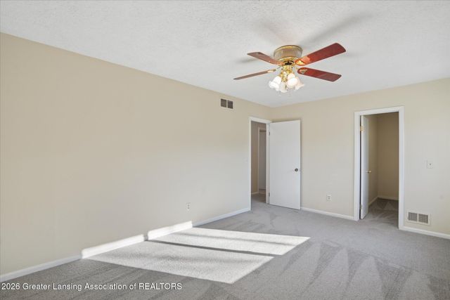 2413 Beacon Hill Drive, Lansing, MI 48906