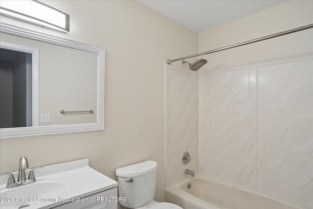 2413 Beacon Hill Drive, Lansing, MI 48906