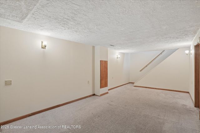 2413 Beacon Hill Drive, Lansing, MI 48906