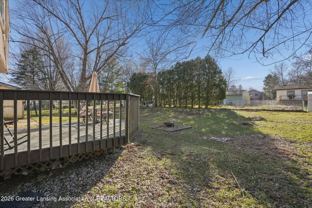 2413 Beacon Hill Drive, Lansing, MI 48906