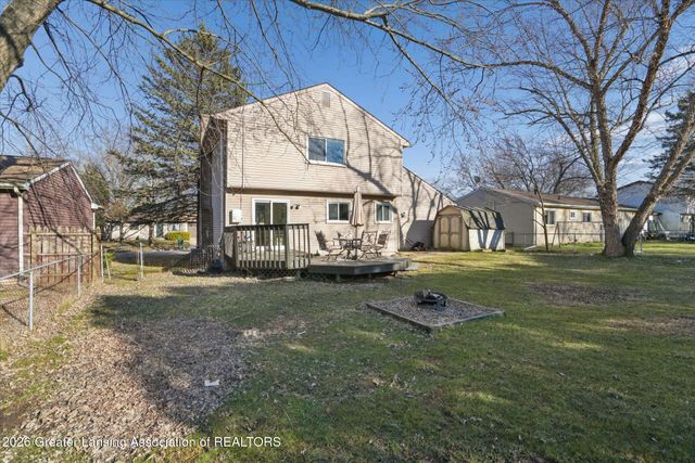 2413 Beacon Hill Drive, Lansing, MI 48906