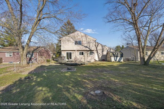 2413 Beacon Hill Drive, Lansing, MI 48906