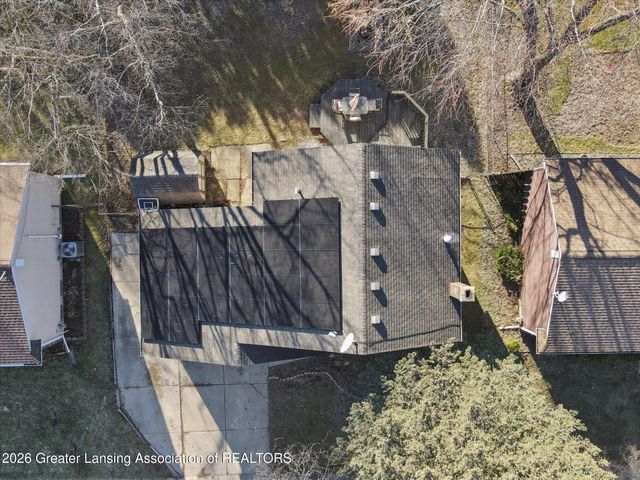 2413 Beacon Hill Drive, Lansing, MI 48906