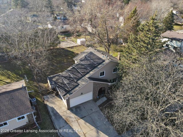 2413 Beacon Hill Drive, Lansing, MI 48906
