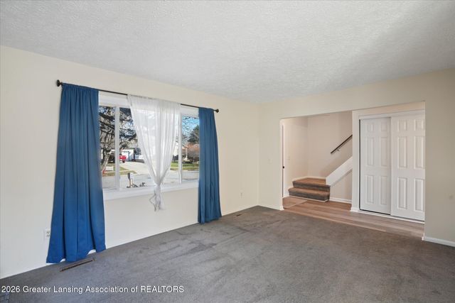 2413 Beacon Hill Drive, Lansing, MI 48906