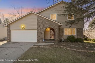 2413 Beacon Hill Drive, Lansing, MI 48906