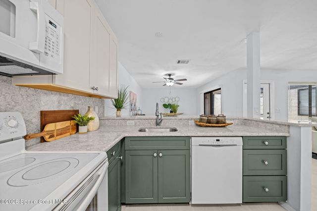 1011 Abada Court NE 104, Palm Bay, FL 32905
