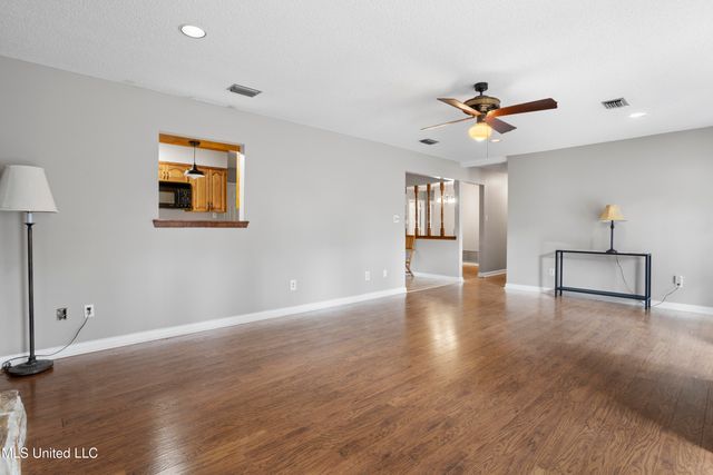 831 Graveline Road, Gautier, MS 39553