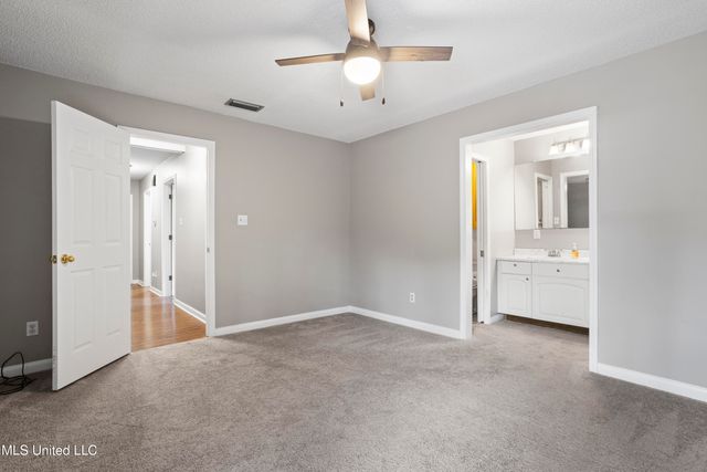 831 Graveline Road, Gautier, MS 39553