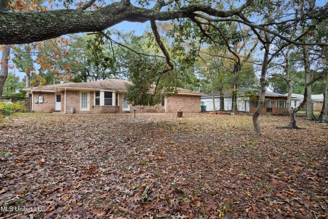 831 Graveline Road, Gautier, MS 39553