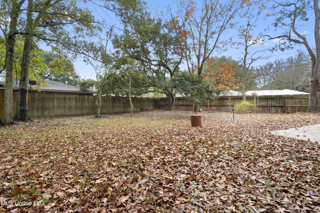 831 Graveline Road, Gautier, MS 39553