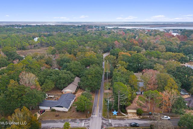 831 Graveline Road, Gautier, MS 39553