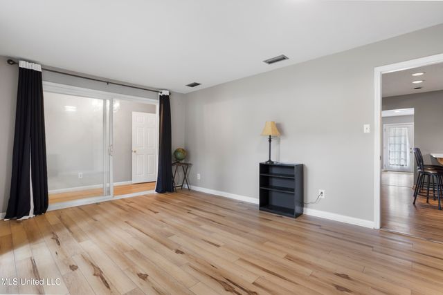 831 Graveline Road, Gautier, MS 39553