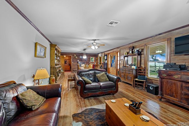 10801 County Road 116, Kenedy, TX 78119