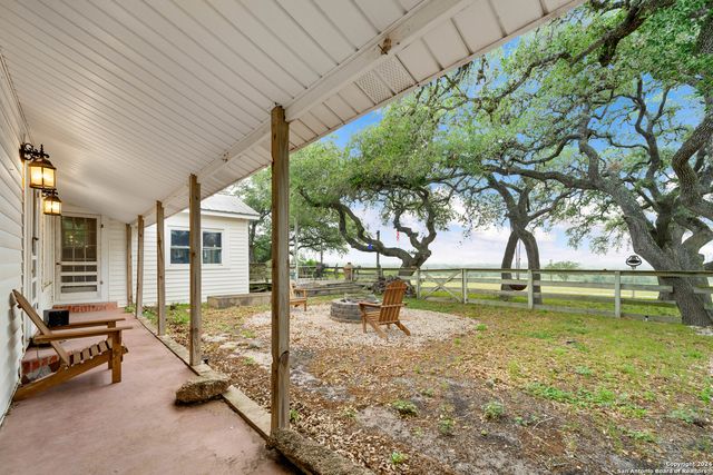 10801 County Road 116, Kenedy, TX 78119