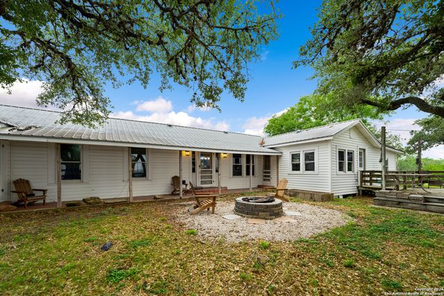 10801 County Road 116, Kenedy, TX 78119