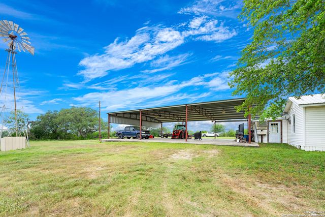 10801 County Road 116, Kenedy, TX 78119