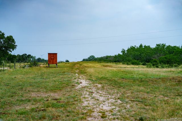 10801 County Road 116, Kenedy, TX 78119