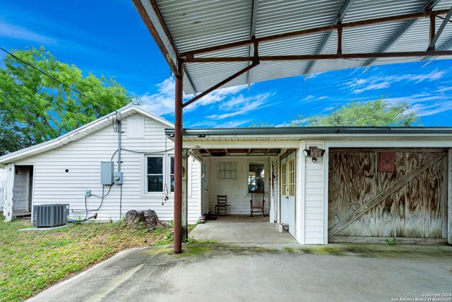 10801 County Road 116, Kenedy, TX 78119