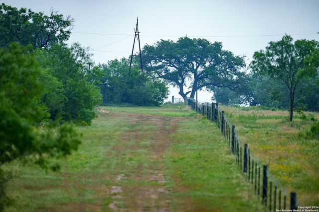 10801 County Road 116, Kenedy, TX 78119