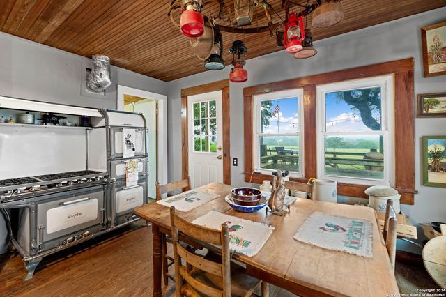 10801 County Road 116, Kenedy, TX 78119