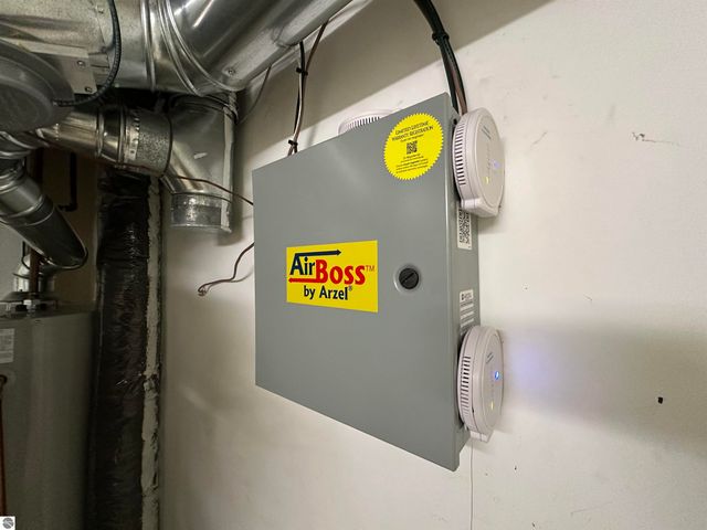 9144 E Hoxie Road, Cedar, MI 49621