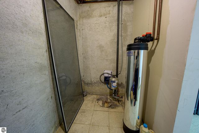 9144 E Hoxie Road, Cedar, MI 49621