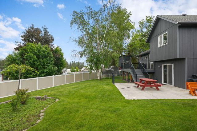 3405 E Buckley Ct, Mead, WA 99021