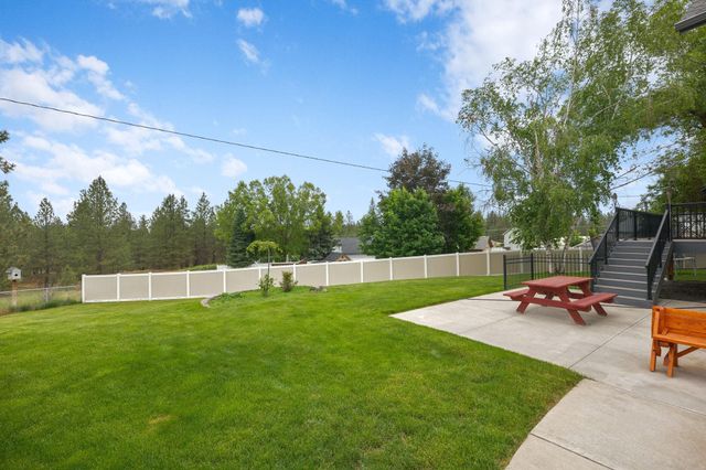 3405 E Buckley Ct, Mead, WA 99021