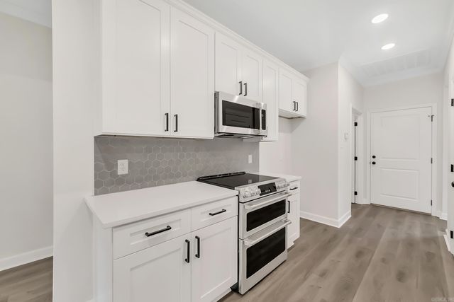 13 Wolfsbridge Loop, Cabot, AR 72023