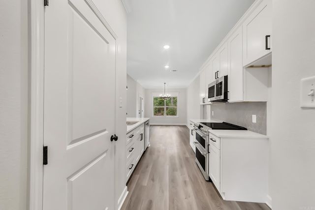 13 Wolfsbridge Loop, Cabot, AR 72023