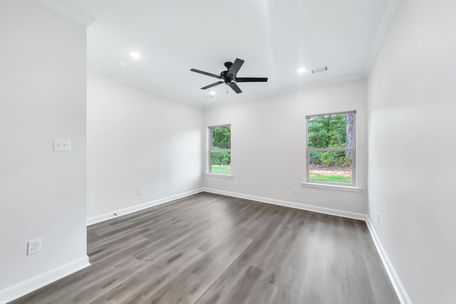 13 Wolfsbridge Loop, Cabot, AR 72023