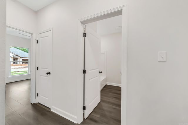 13 Wolfsbridge Loop, Cabot, AR 72023