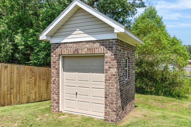 203 Pepperridge Road, Dothan, AL 36301