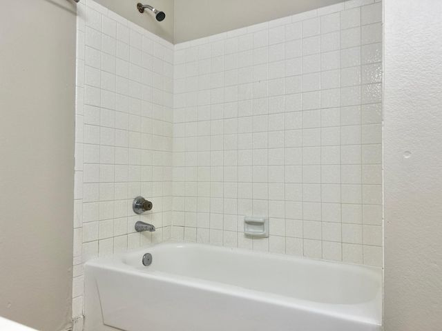 6143 W Del Rio Street, Chandler, AZ 85226