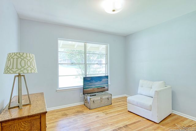 8715 Oak Ledge, San Antonio, TX 78217